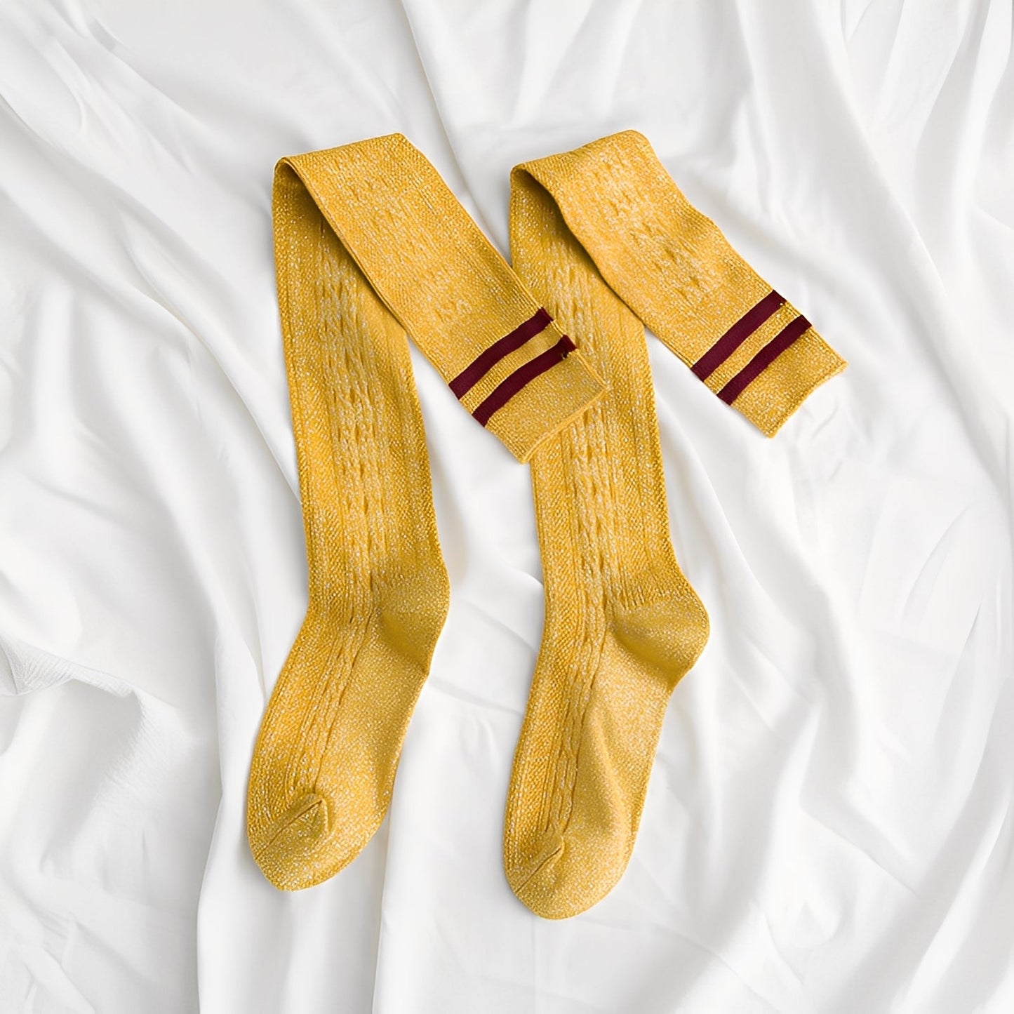 Zella - Tyylikkäät yli polven sukat naisille