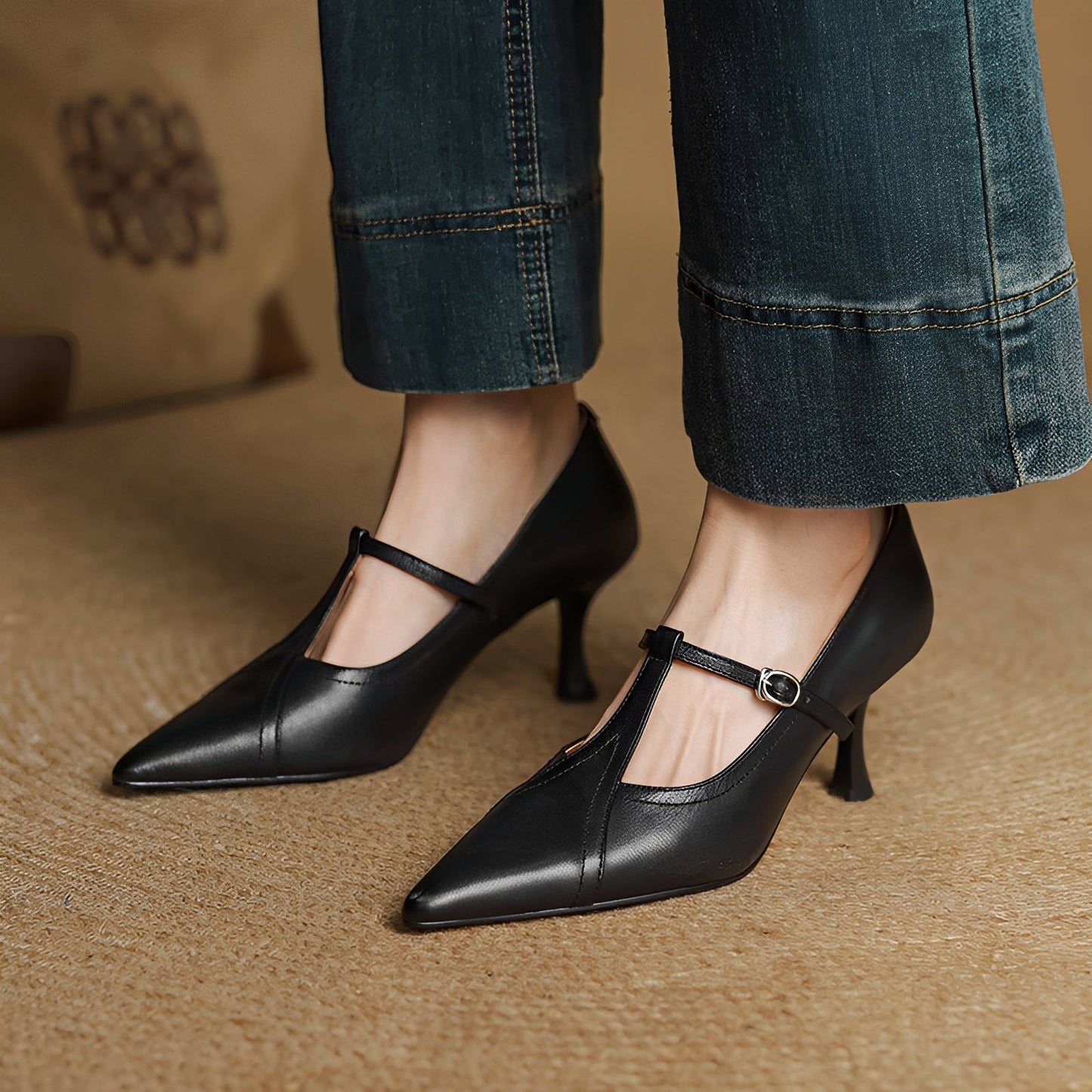 Josie - Tyylikkäät nahka-korkokengät T-soljella naisille