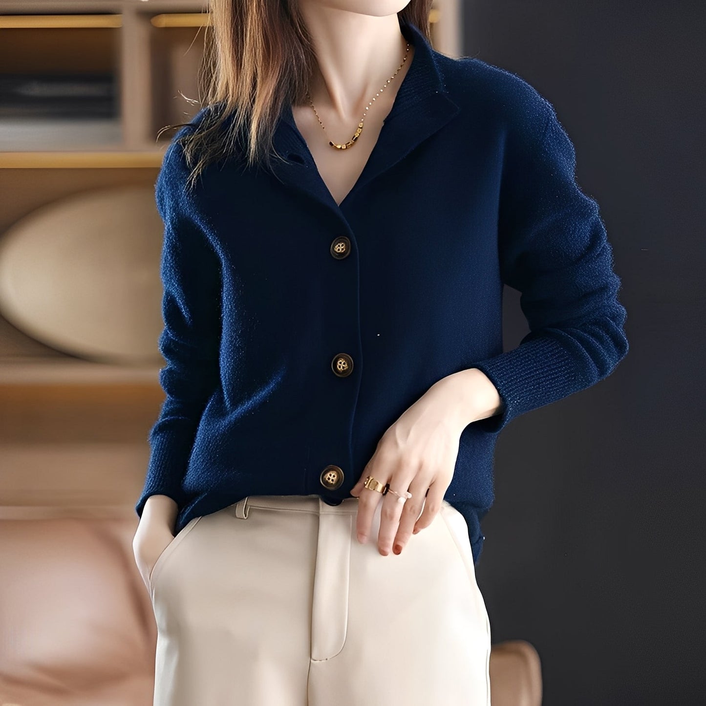 Michelle - Elegantti, vapaa neulottu villatakki naisille