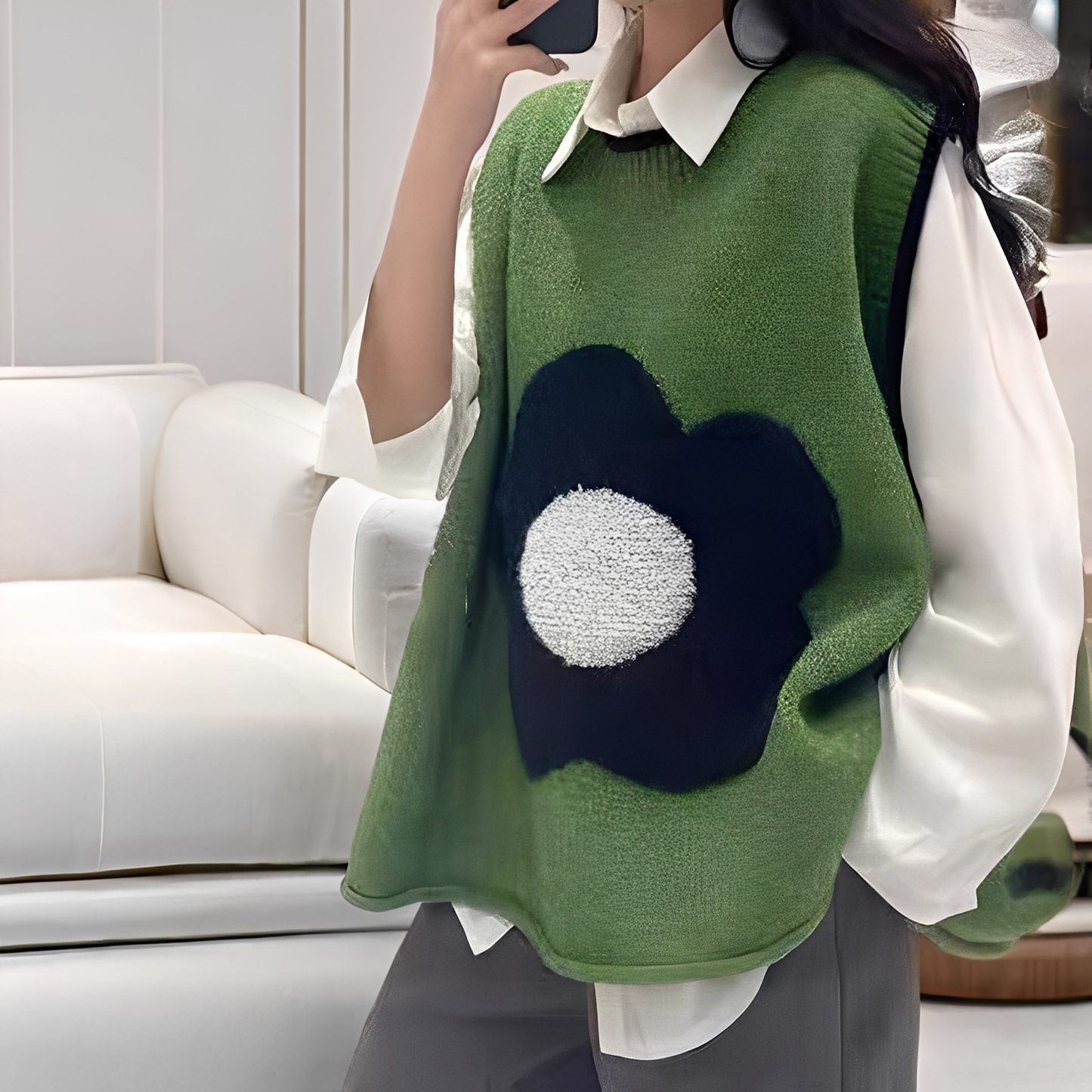 Lavina - Rento neuleliivi kukka-tilkkutakilla naisille