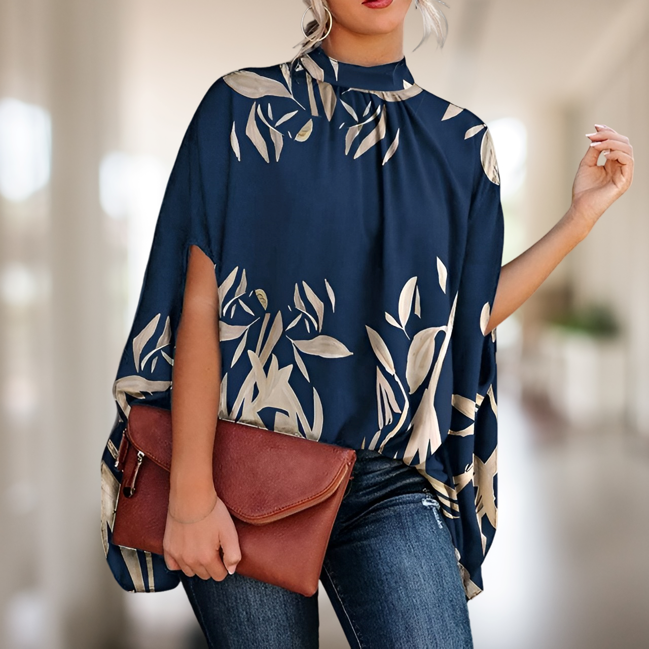 Zara – Laaja leikattu pusero V-kauluksella