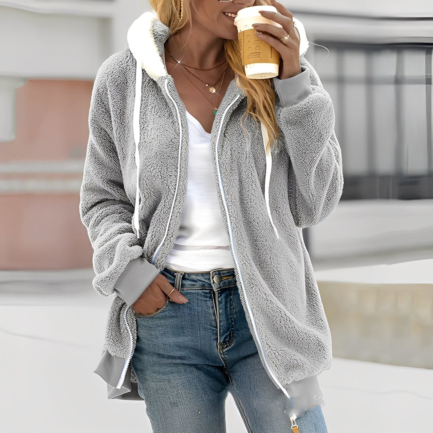 Rheanna - Lämmin fleecetakki hupulla naisille