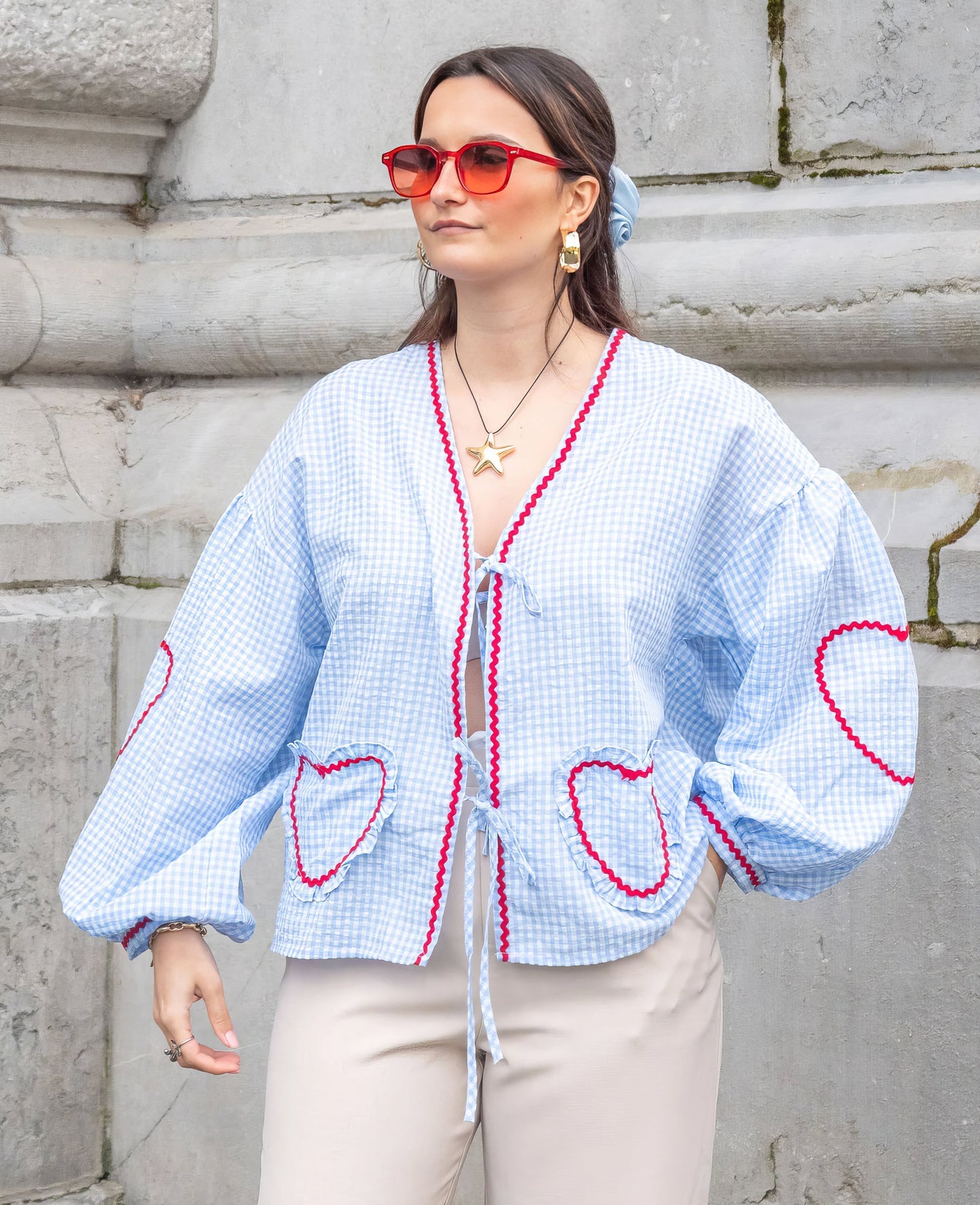 Claudia – Ruudullinen Pusero Solmulla