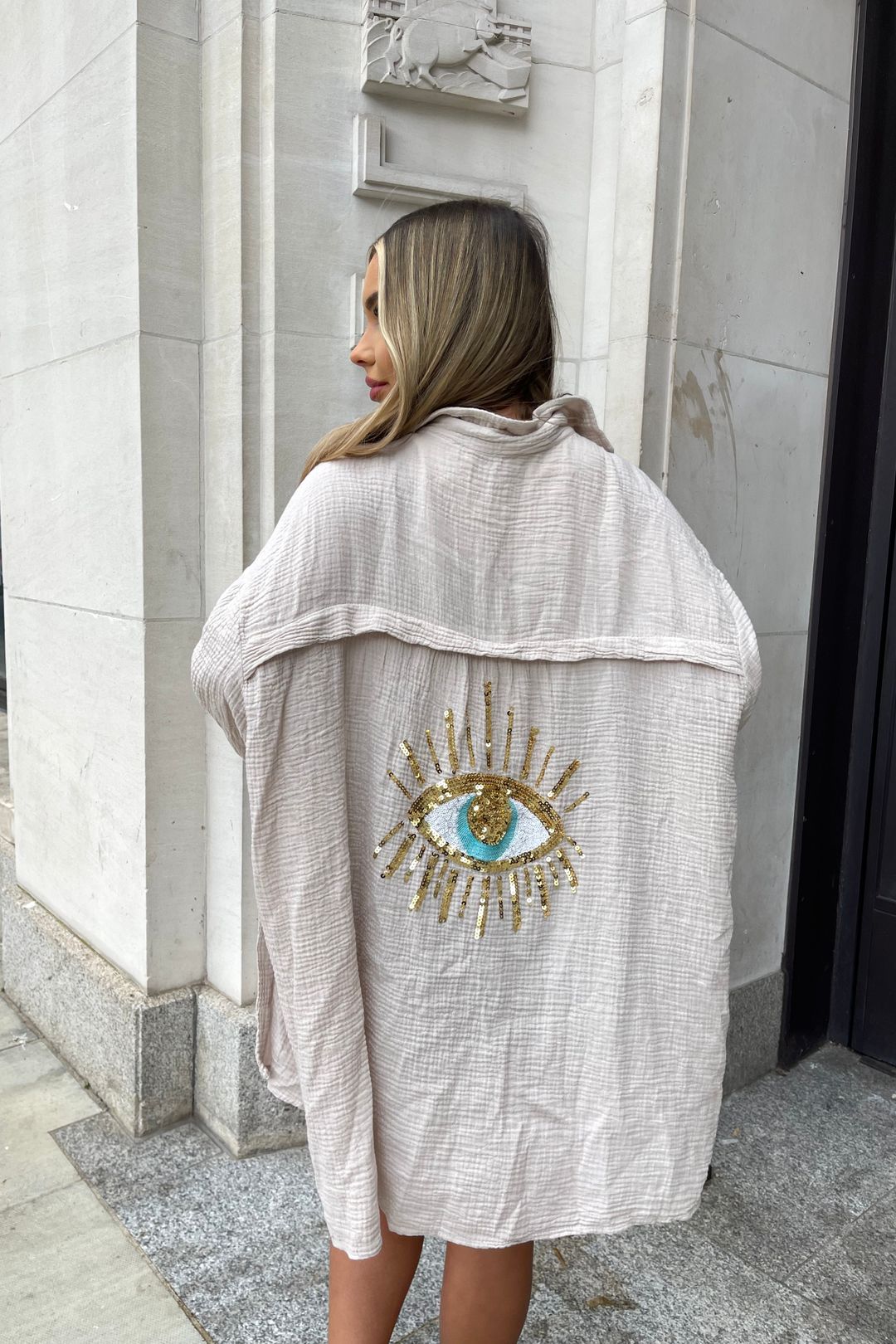 Giada – Kirjailtu Ylisuuri Kimono