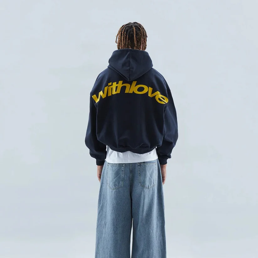 Rakkaudella – Unisex Collegepaita