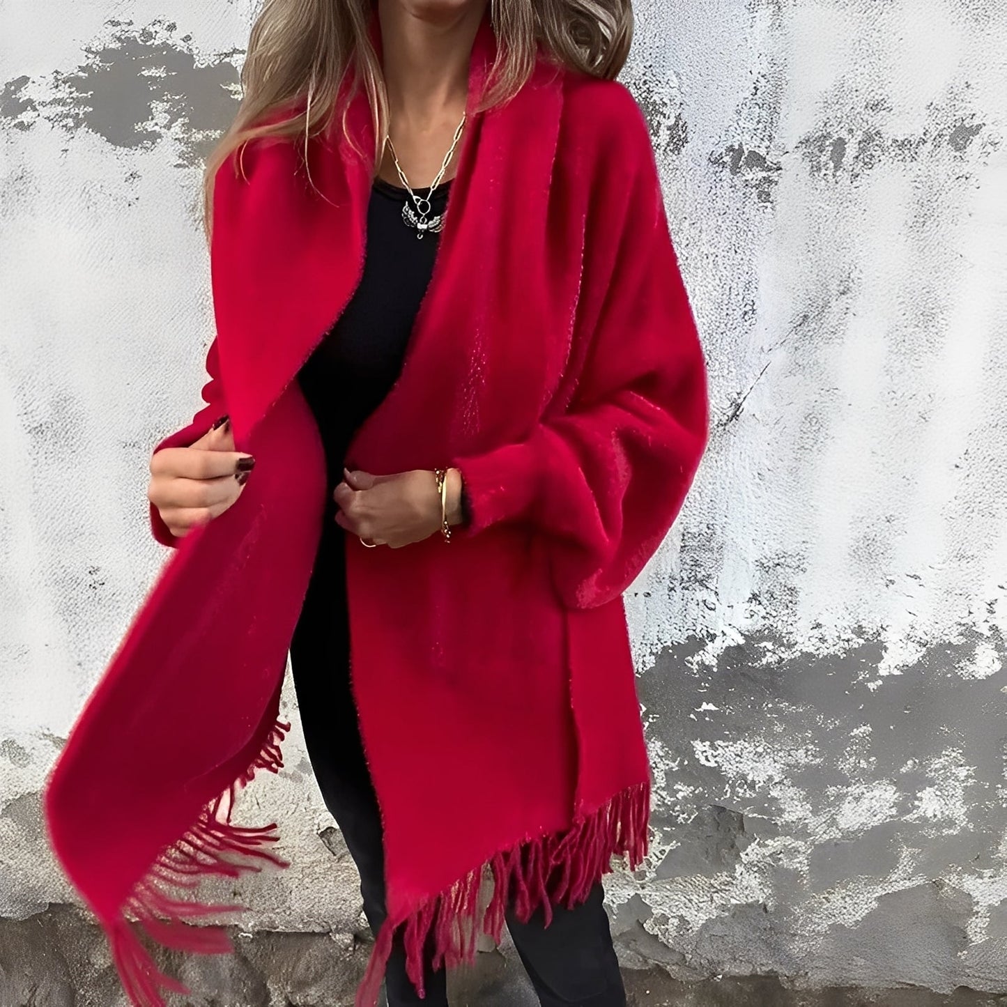 Bethney - Tyylikäs, väljästi neulottu takki naisille