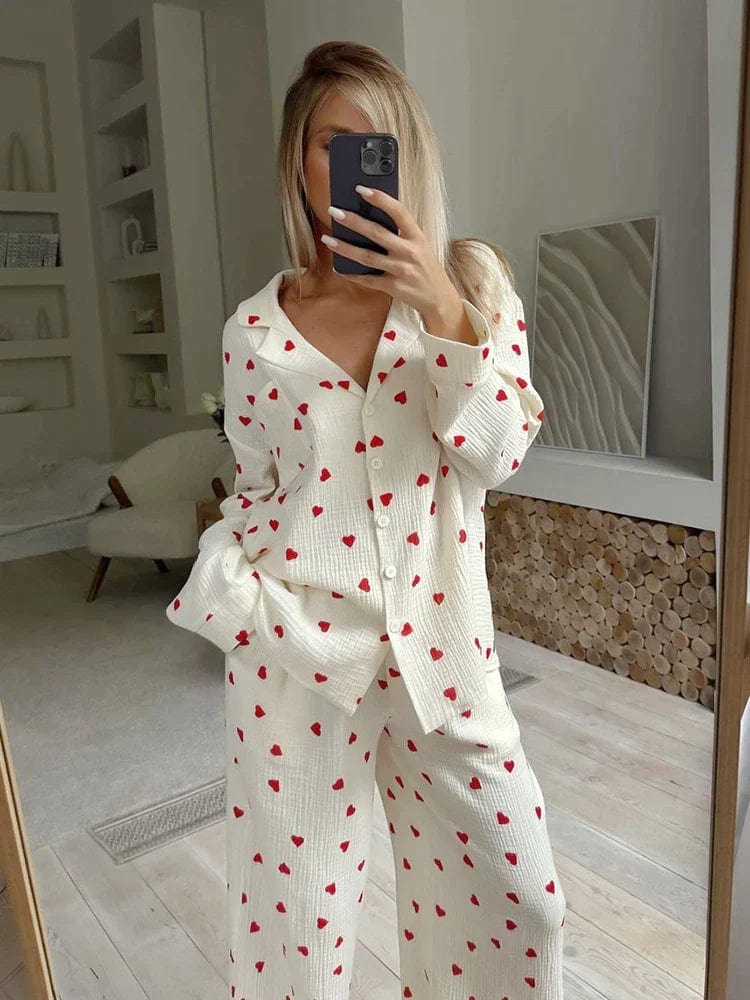 Lola – Tyylikäs pyjama sydänkuviolla