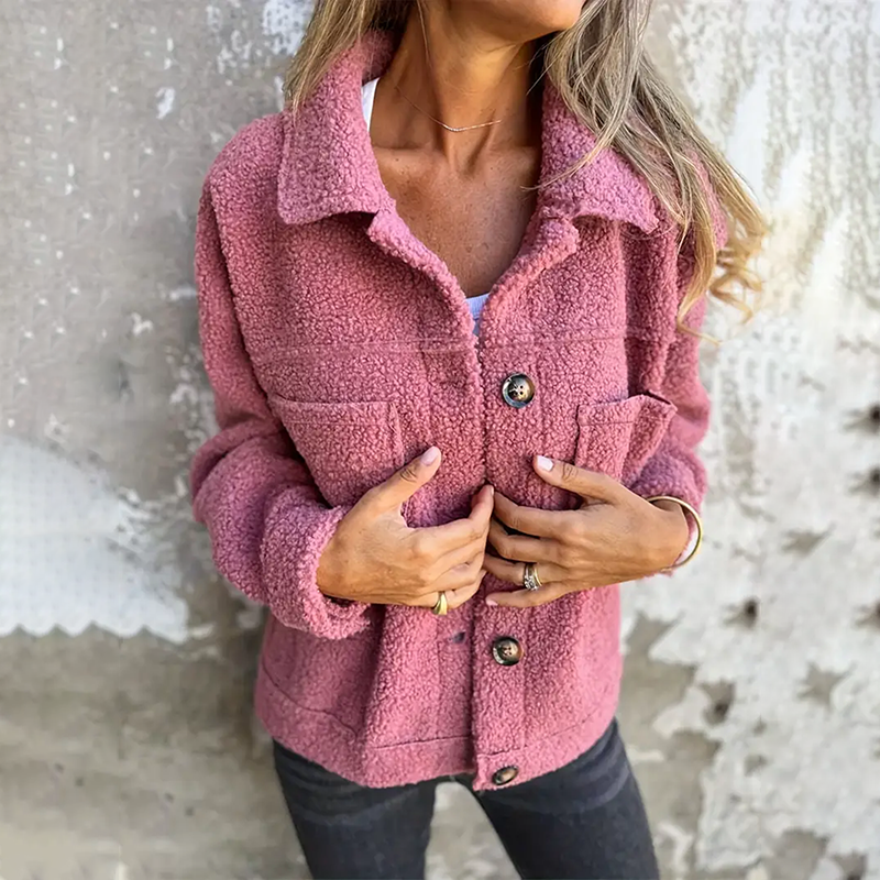 Eleanor - Moderni villatakki reversikauluksella naisille