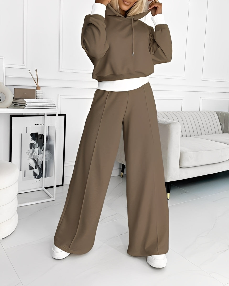 Paulina - Tyylikäs verryttelypuku hupparilla naisille