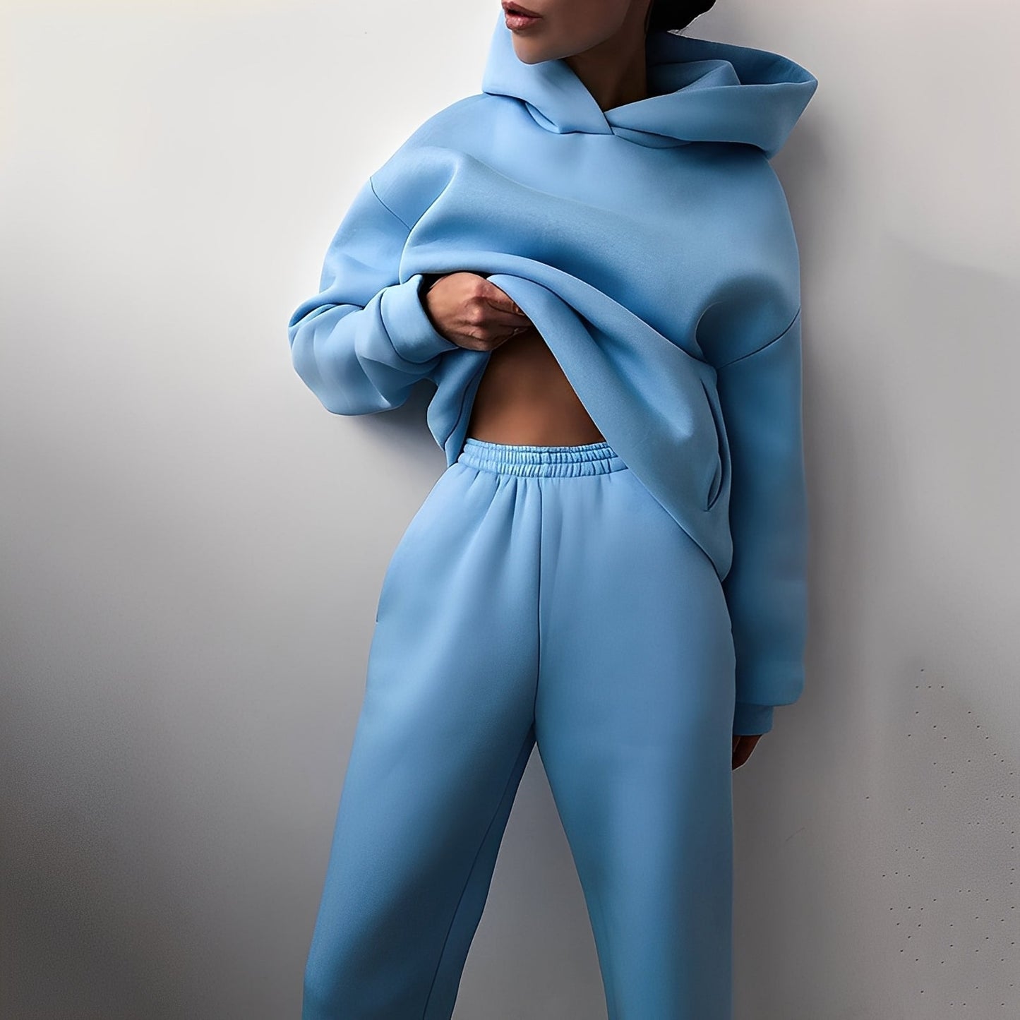 Wenona - Mukava vapaa-ajan setti hupulla naisille