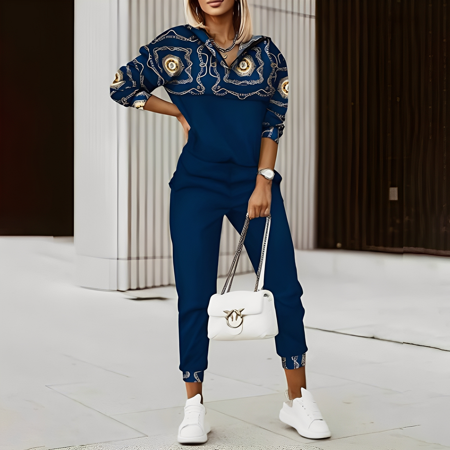 Hollie - Tyylikäs verryttelypuku vetoketjulla naisille