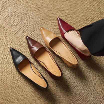 Rhea - Elegantit nahkakorkokengät teräväkärkisellä varpaanosalla naisille