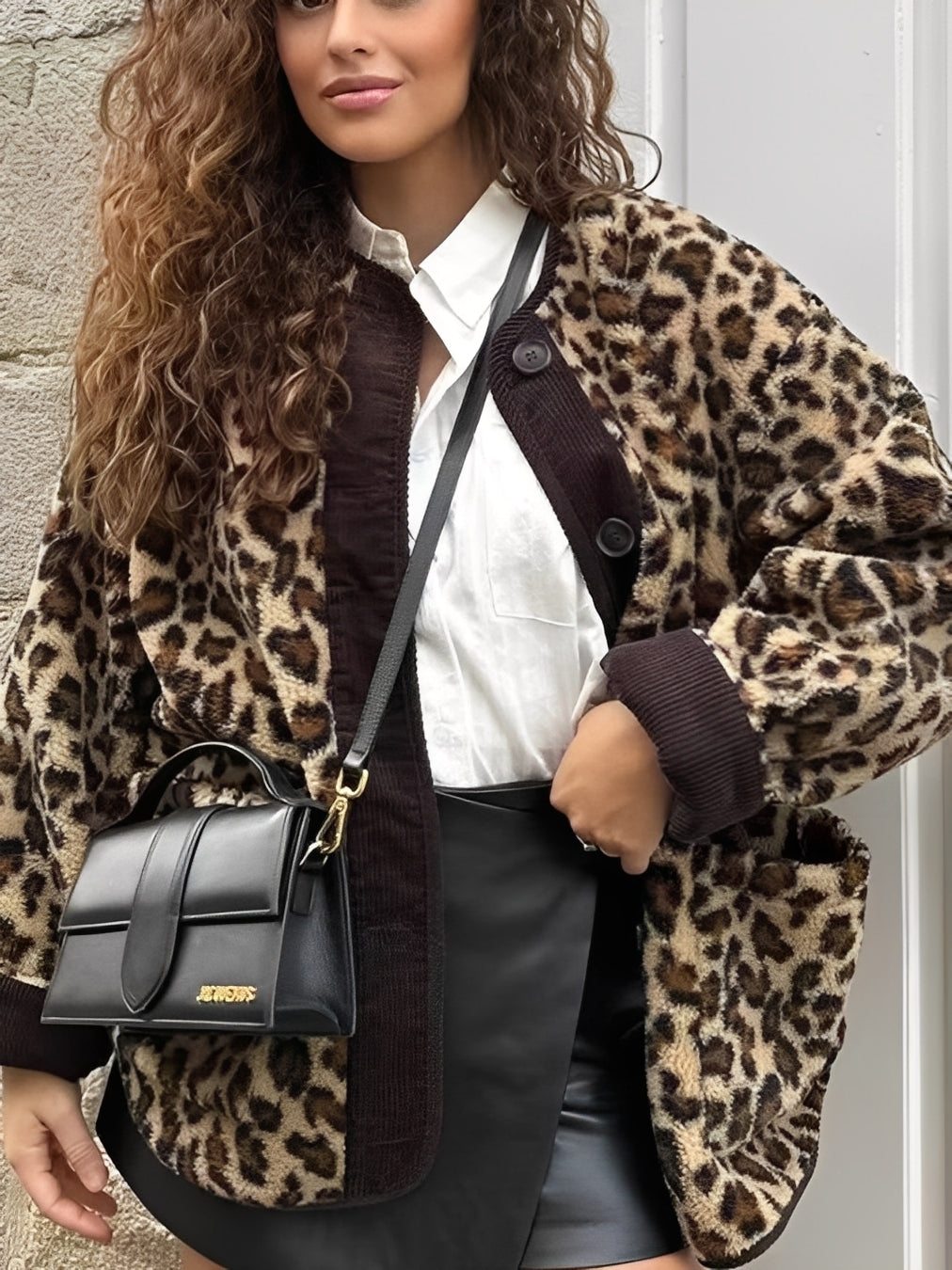 Emelia - Tyylikäs, ylisuurikokoinen, lämmin takki naisille