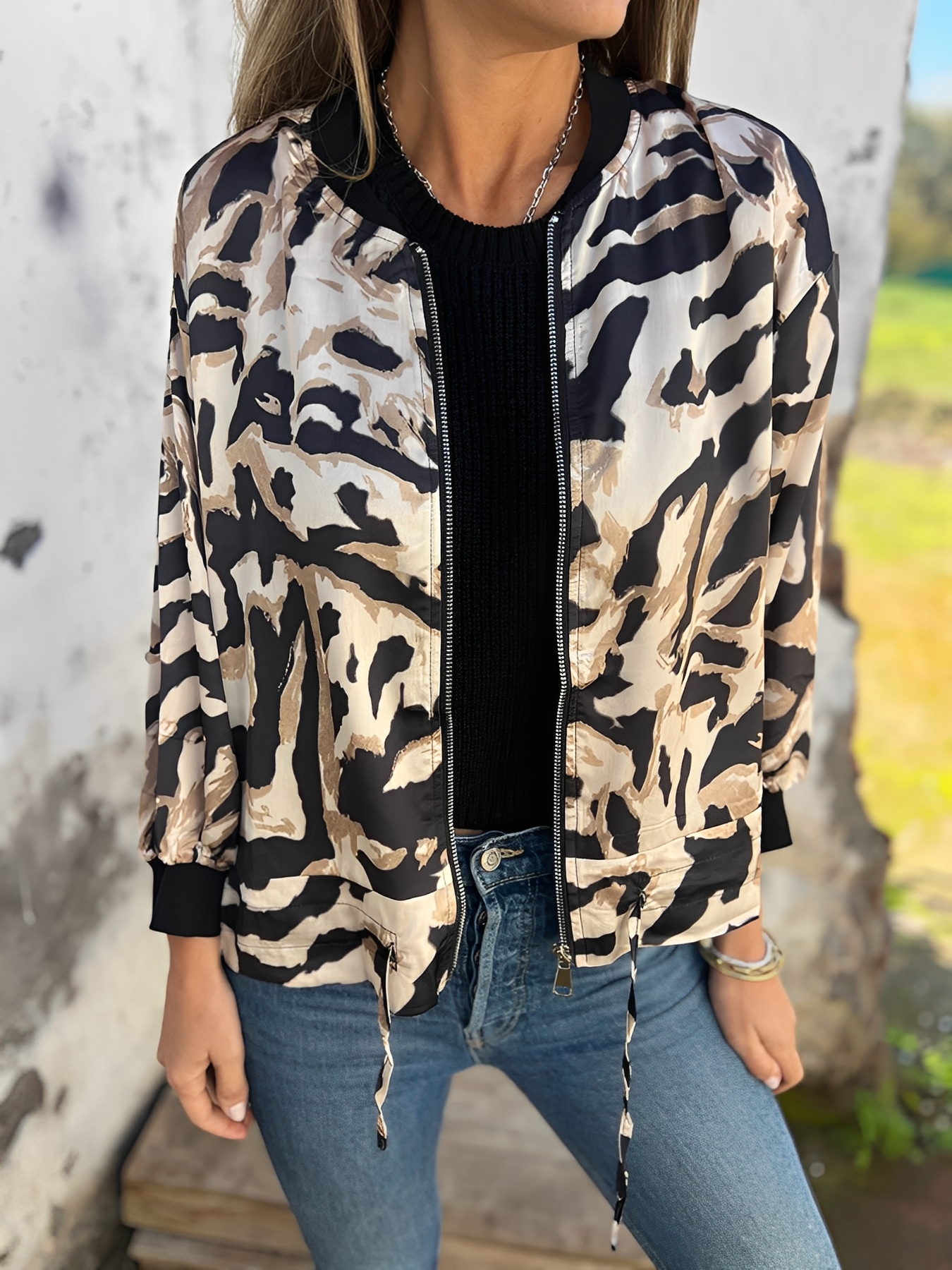 Ryana - Tyylikäs takki vetoketjulla naisille