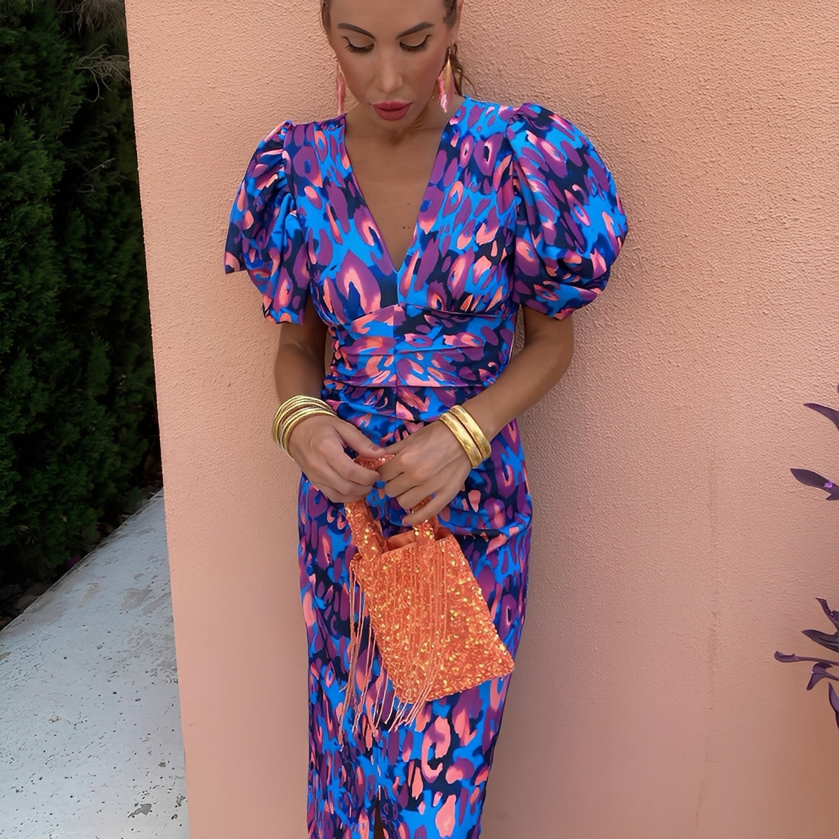 Gaëlle - Värikäs mekko pliseeratuilla hihoilla naisille