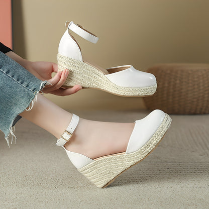 Yasmine - Trendikkäät kiilakorkosandaalit naisille