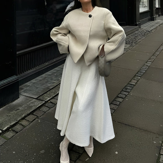 Beatrice - Elegantti lyhyt villatakki naisille