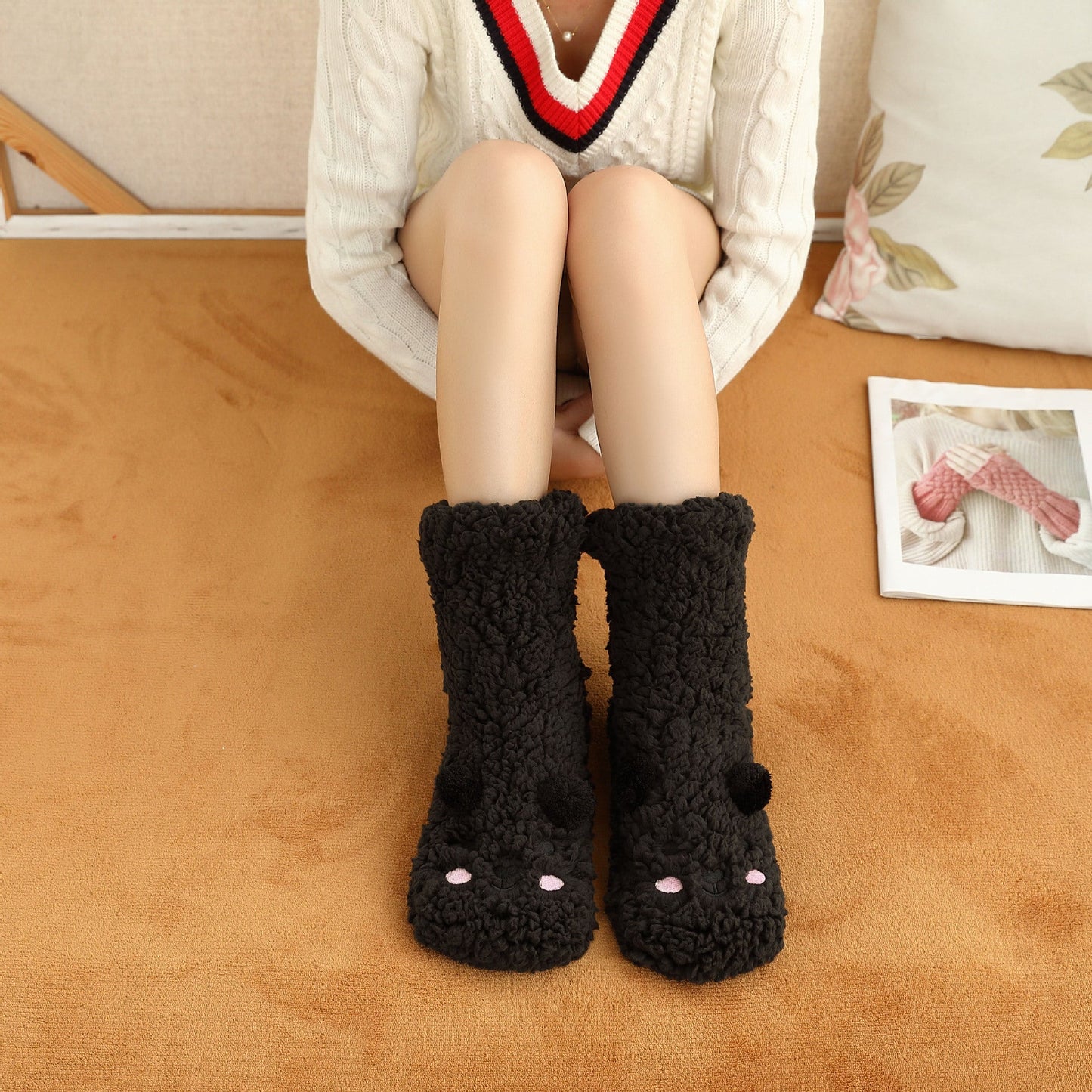 Bethany - Tyylikäs lattia plus samettisukat naisille