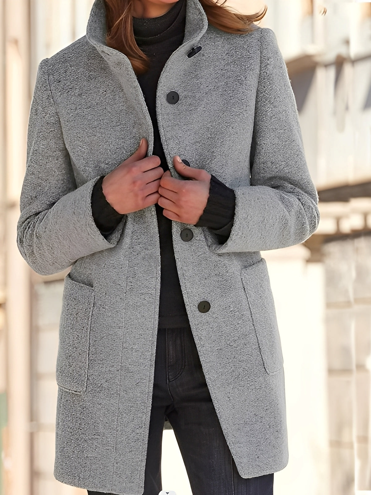 Julissa - Lämmin talvitakki taskulla naisille