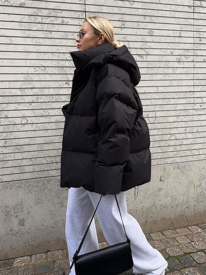 Natalia – Toppatakki hupulla