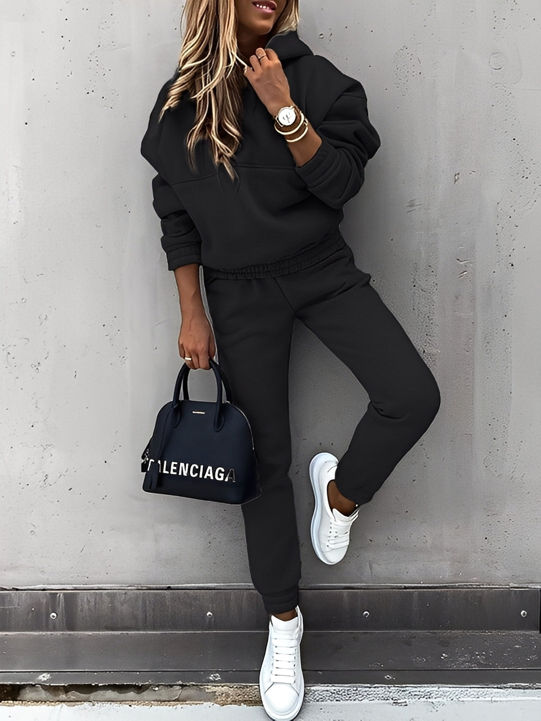 Dianna - Tyylikäs verryttelyasu hupulla naisille