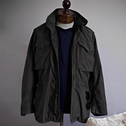 Aarne - Rento takki useilla taskuilla miehille