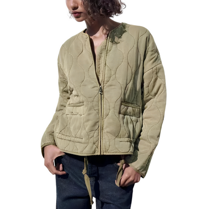 Chloe - Tyylikäs, vapaasti leikattu tikkitakki naisille