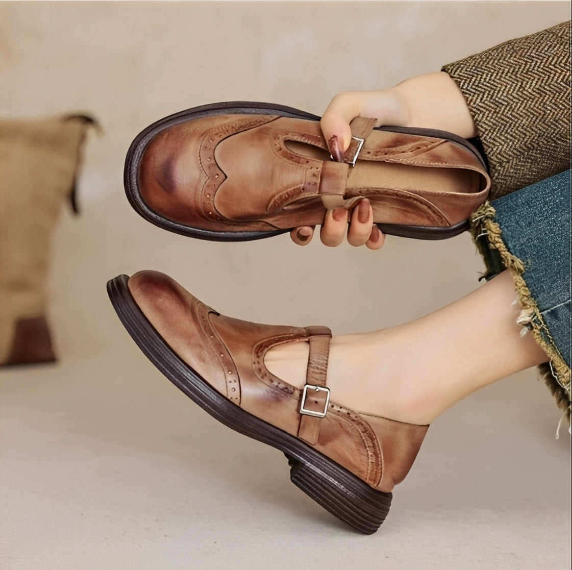 Erika - Retro-kengät paksusta nahasta naisille