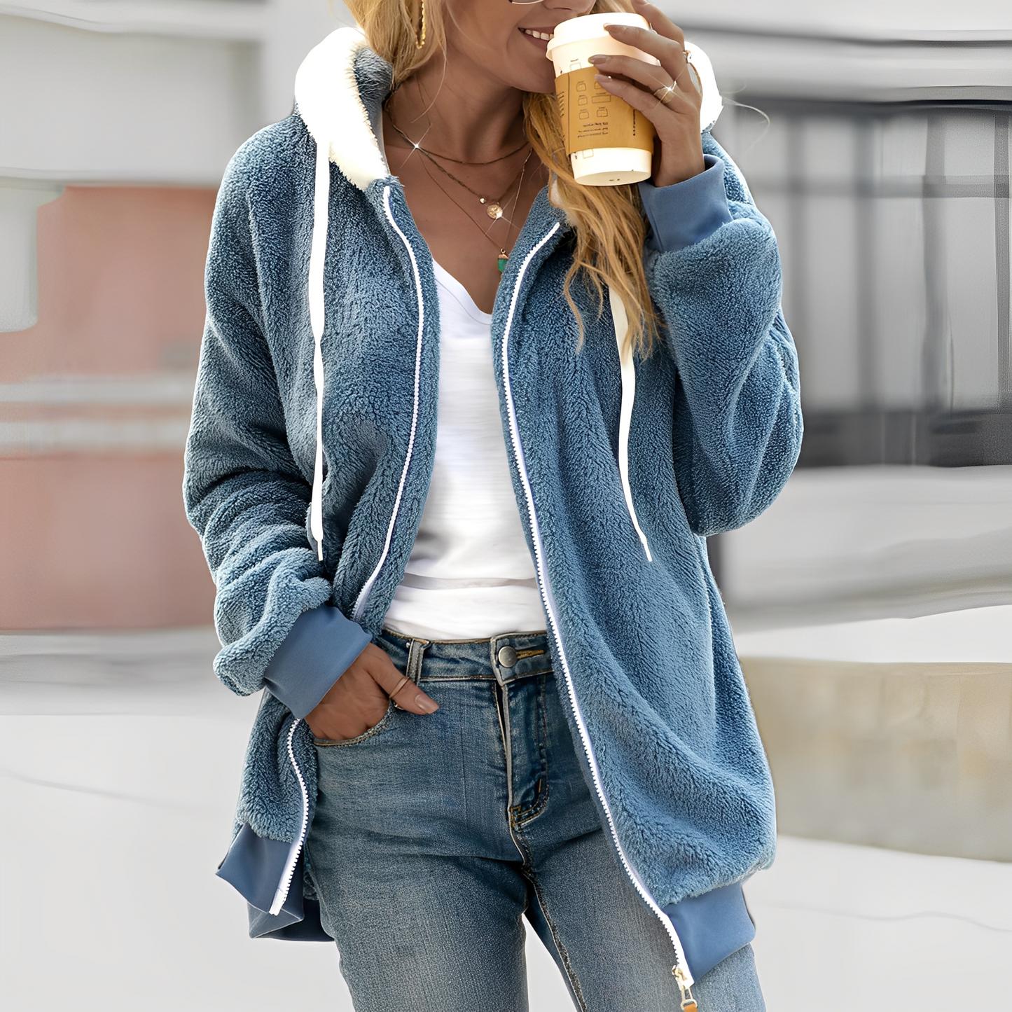 Rheanna - Lämmin fleecetakki hupulla naisille