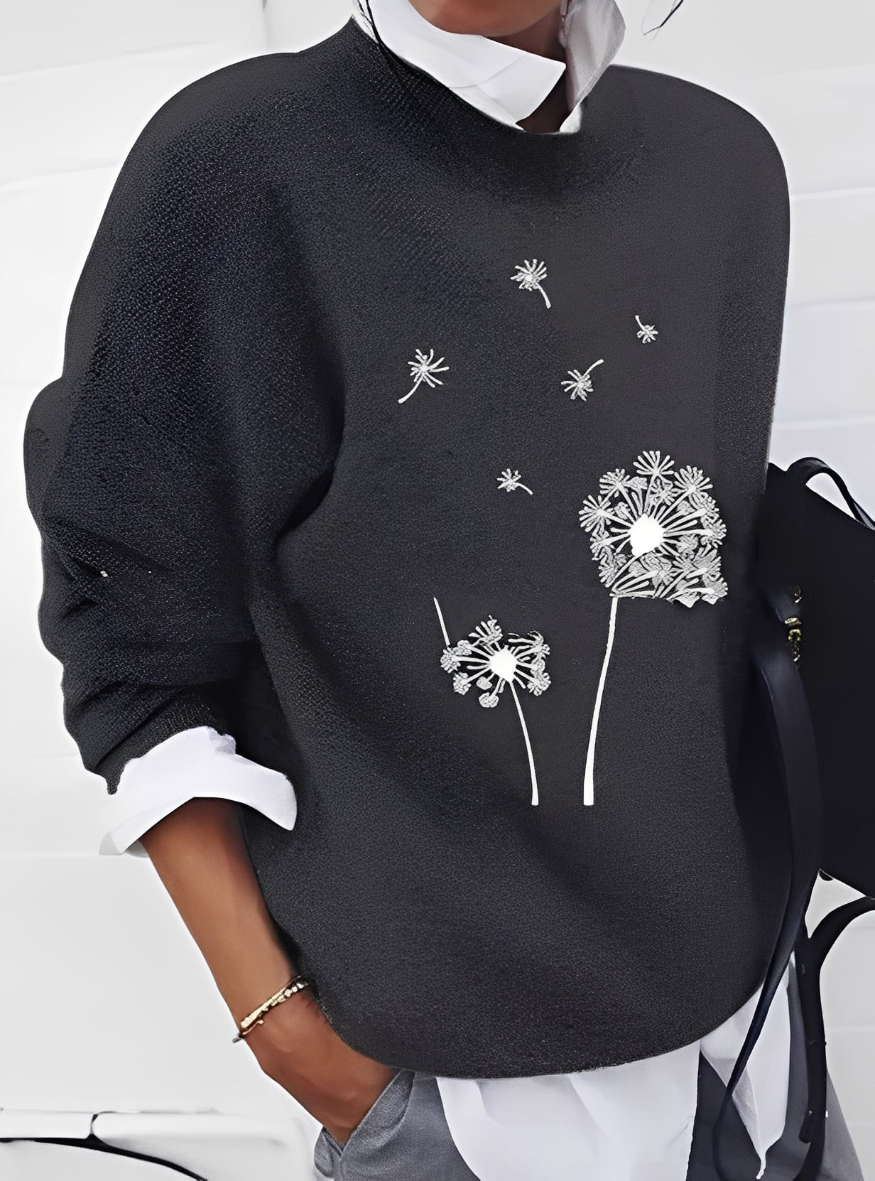 Milly - Tyylikäs, väljästi leikattu pusero painatuksella naisille