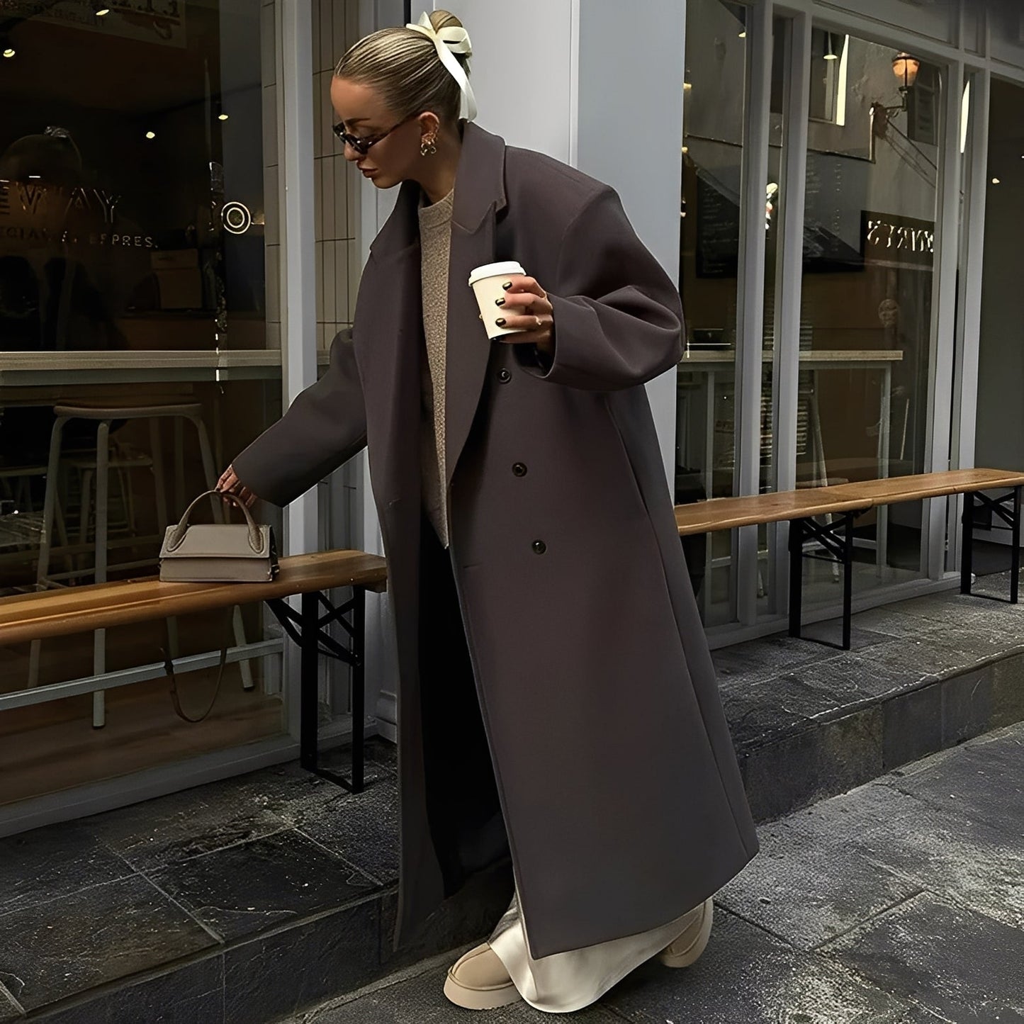 Veronica - Elegantti, väljästi istuva pitkä takki naisille