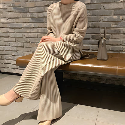 Christine - Rento neulottu villapaita- ja housut-setti naisille