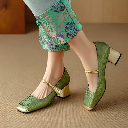 Evelyn - Elegantit, kohokuvioidut silkkisandaalit korolla naisille