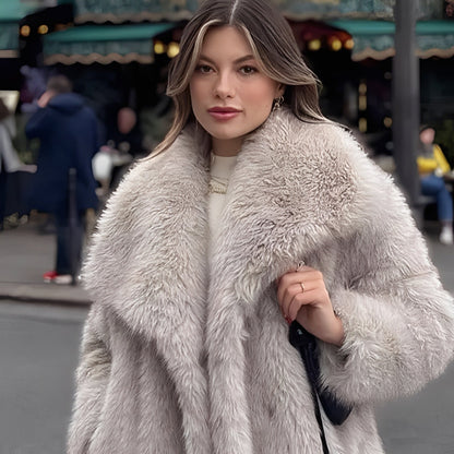 Jennifer - Moderne, tyylikäs tekoturkistakki naisille