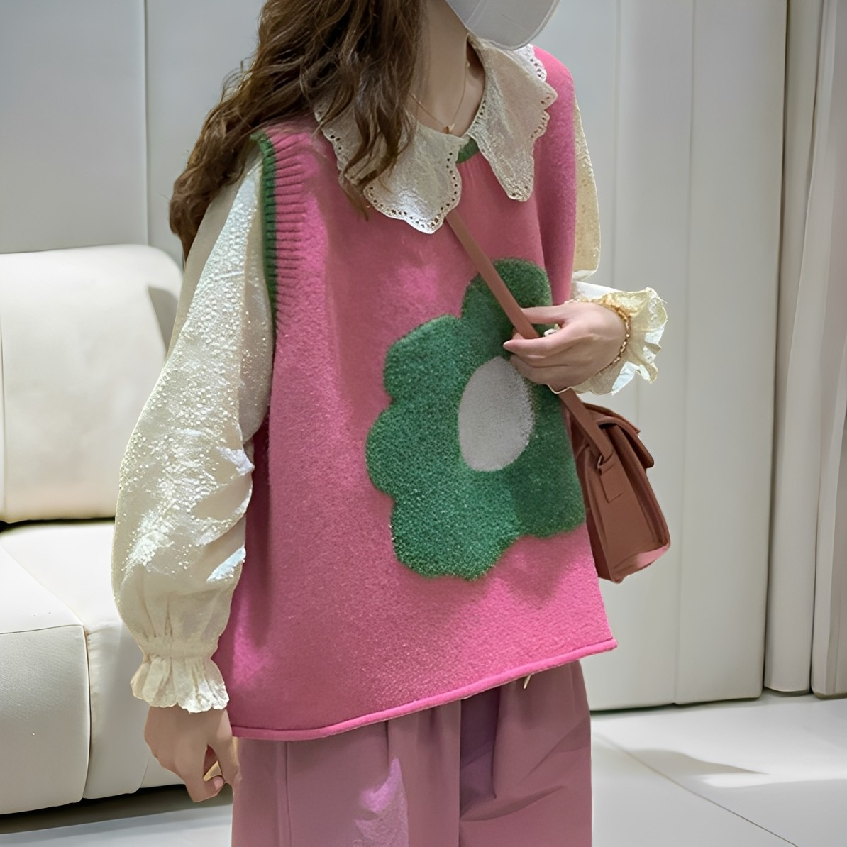 Lavina - Rento neuleliivi kukka-tilkkutakilla naisille