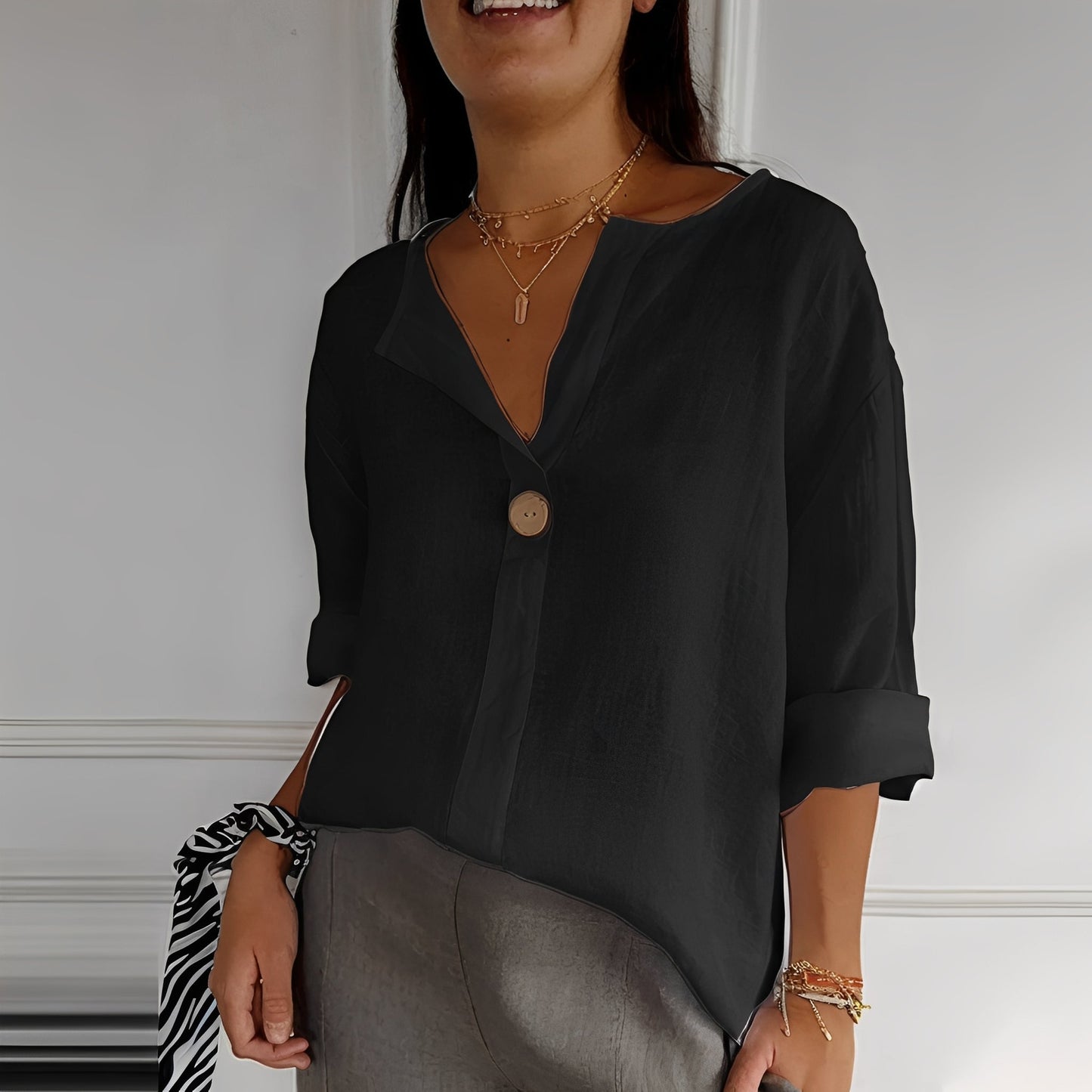 Noémie - Kevyt V-kauluksinen pusero naisille