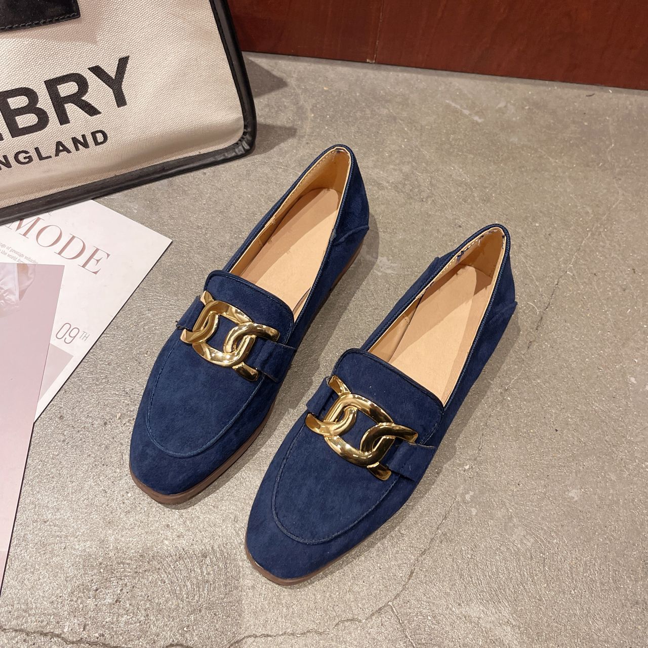 Alice - Klassiset, karkean mokkanahkaiset loaferit naisille