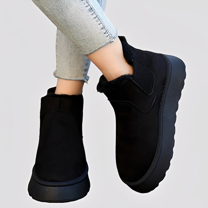 Henie - Lämpimät, fleecellä vuoratut saappaat naisille