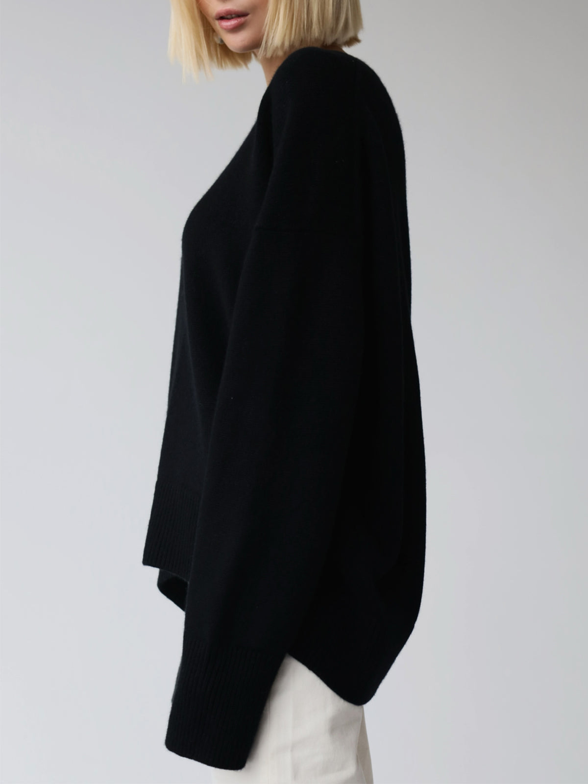 Amara – Yliiso Pullover „Sokeripilvi“