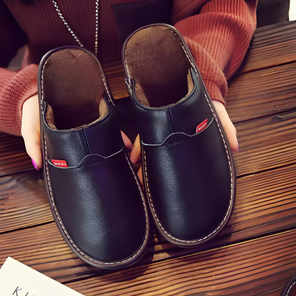 Jasper - Rentoja, turkisvuorattuja tossuja miehille