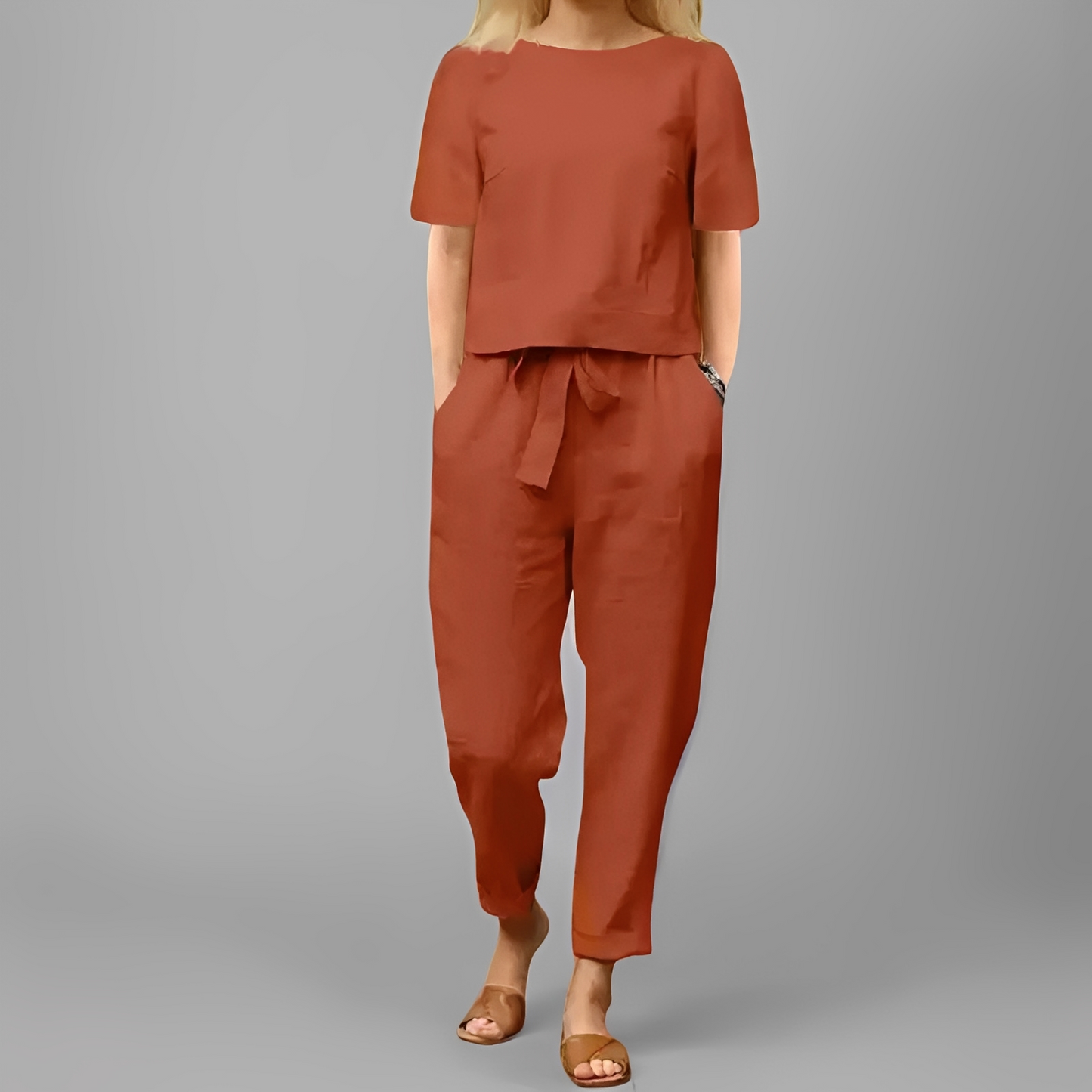 Andréana - Tyylikäs asu naisten haalarilla