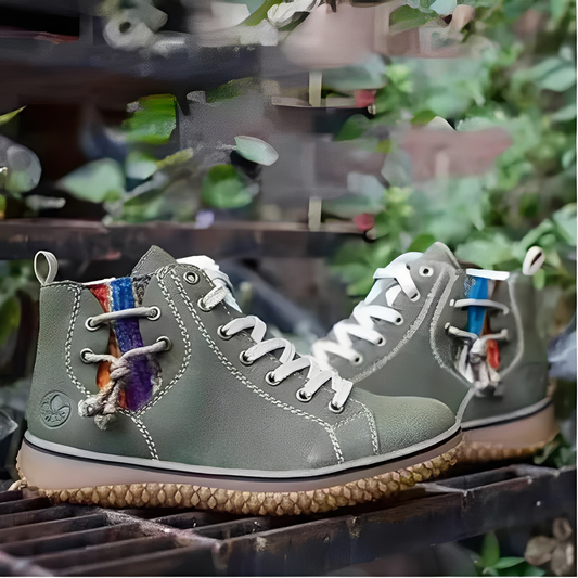 Elvera – Aikaton Vintage-saappaat naisille